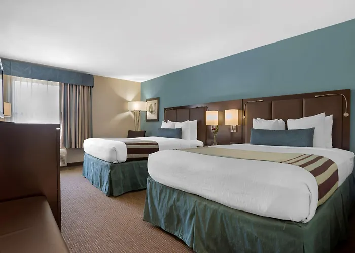 Western North Hotel 3*