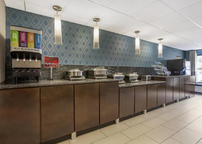 Western North Hotel 3*