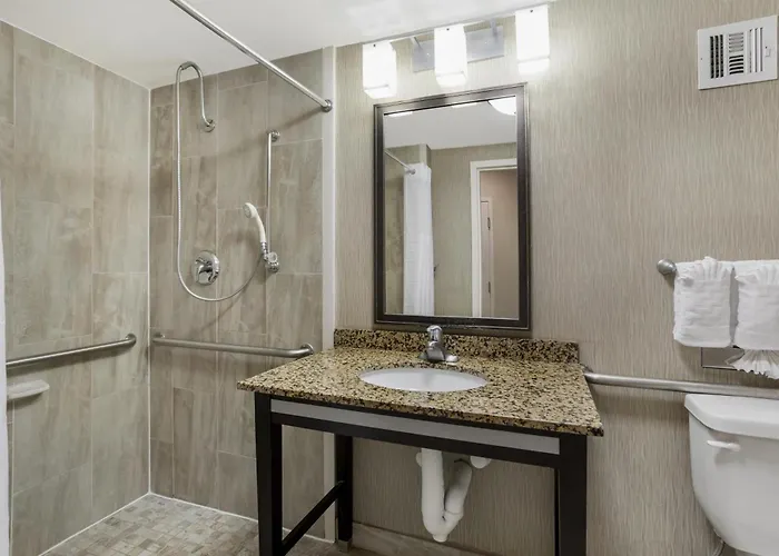 Western North Hotel 3*